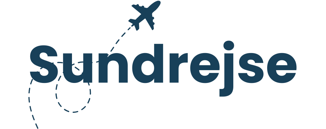 Sundrejse logo med et fly over ordet og en stiplet linje under.